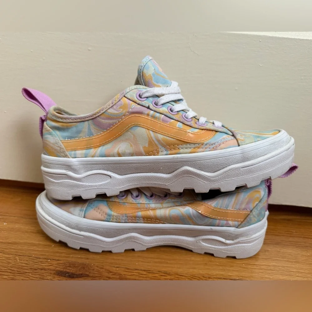 Vans Sentry - Picture 1 of 7